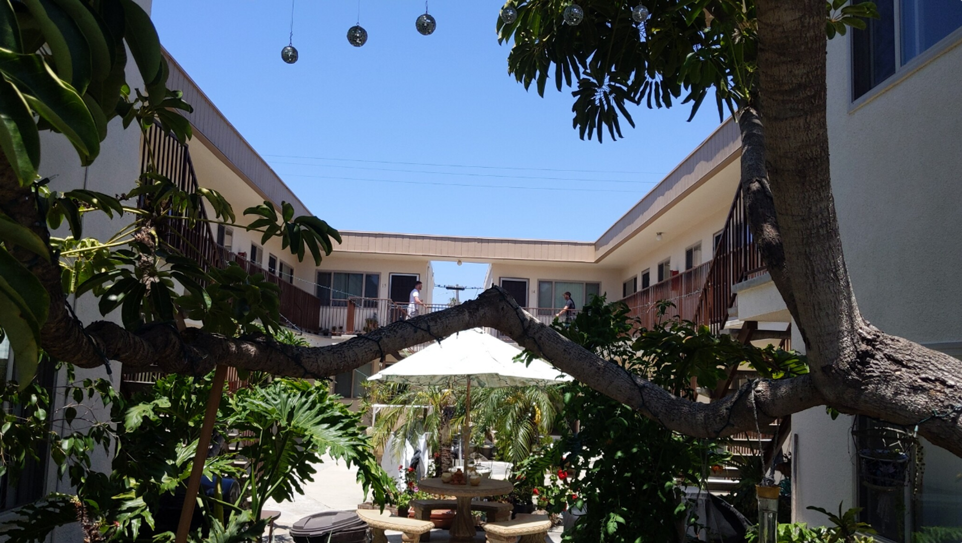 San Diego Apartment: 4944 Narragansett Ave