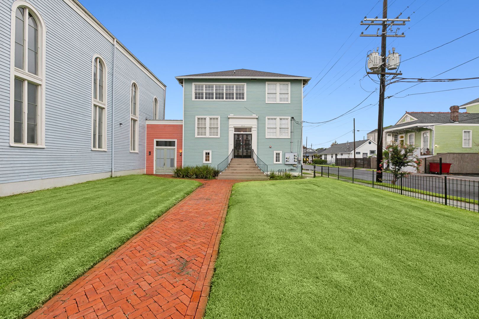 new orleans Apartment: 2203 Second st
