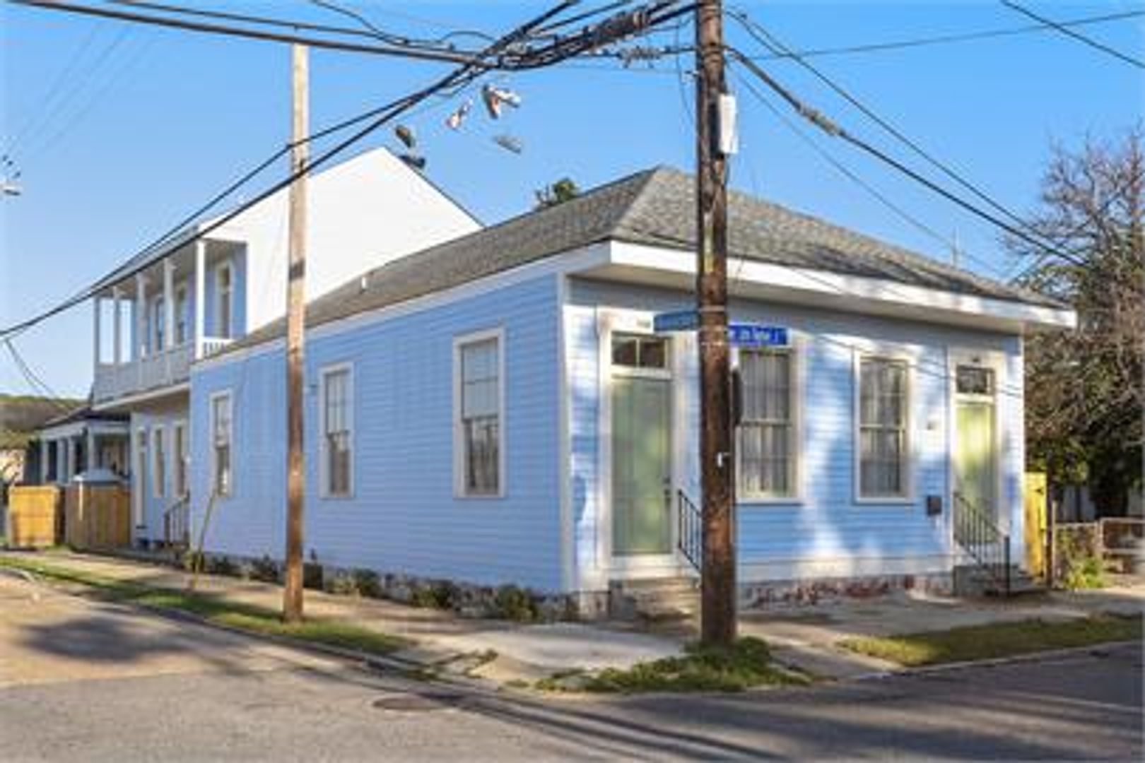 New Orleans Apartment: 1527 Reverend John Raphael Junior Way