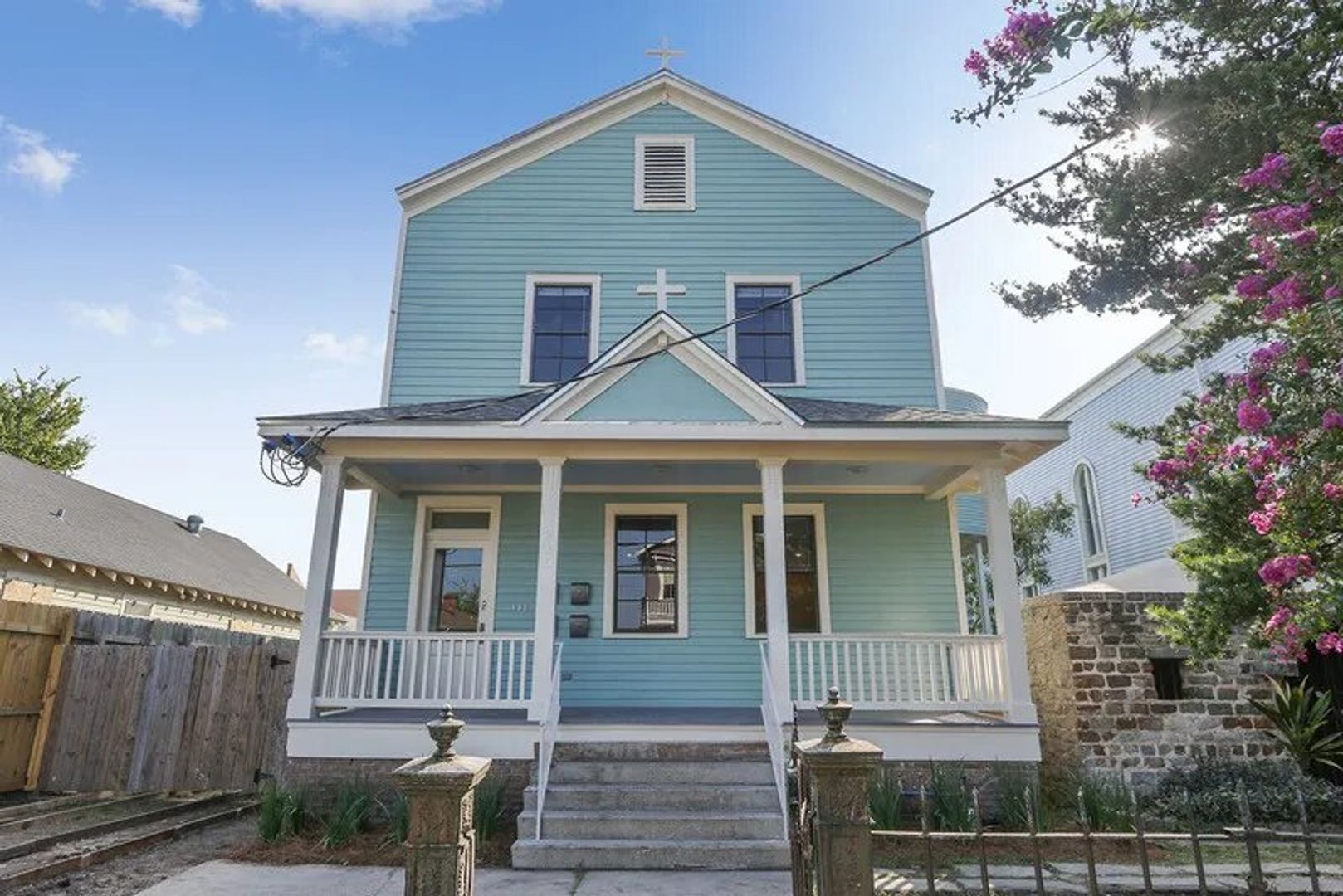 New Orleans Apartment: 2215 Second Street