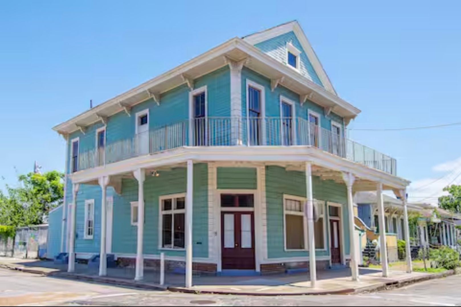 New Orleans House: 1915 Philip St.