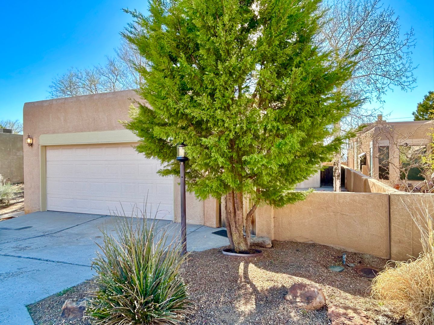 Albuquerque Townhome: 711 Tramway Pl NE #34