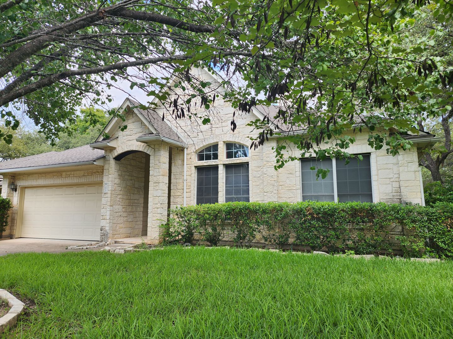 Austin House: 200 Sutterville cove