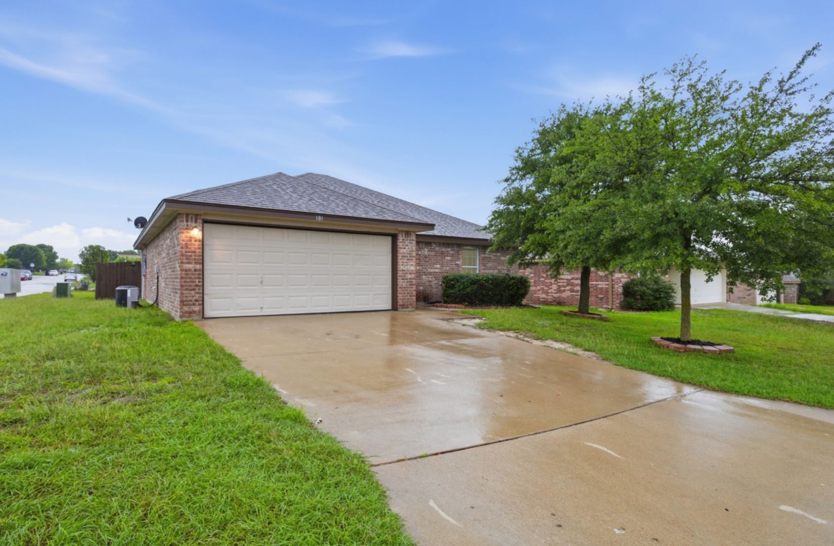 Jarrell House: 101 Soapstone Dr