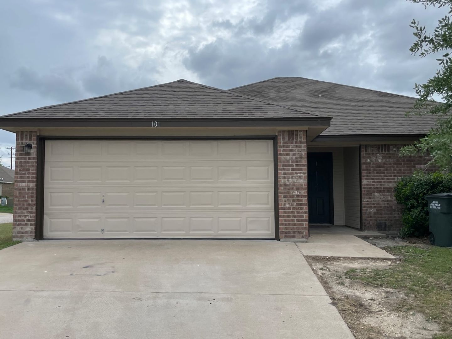 Jarrell House: 101 Soapstone Dr