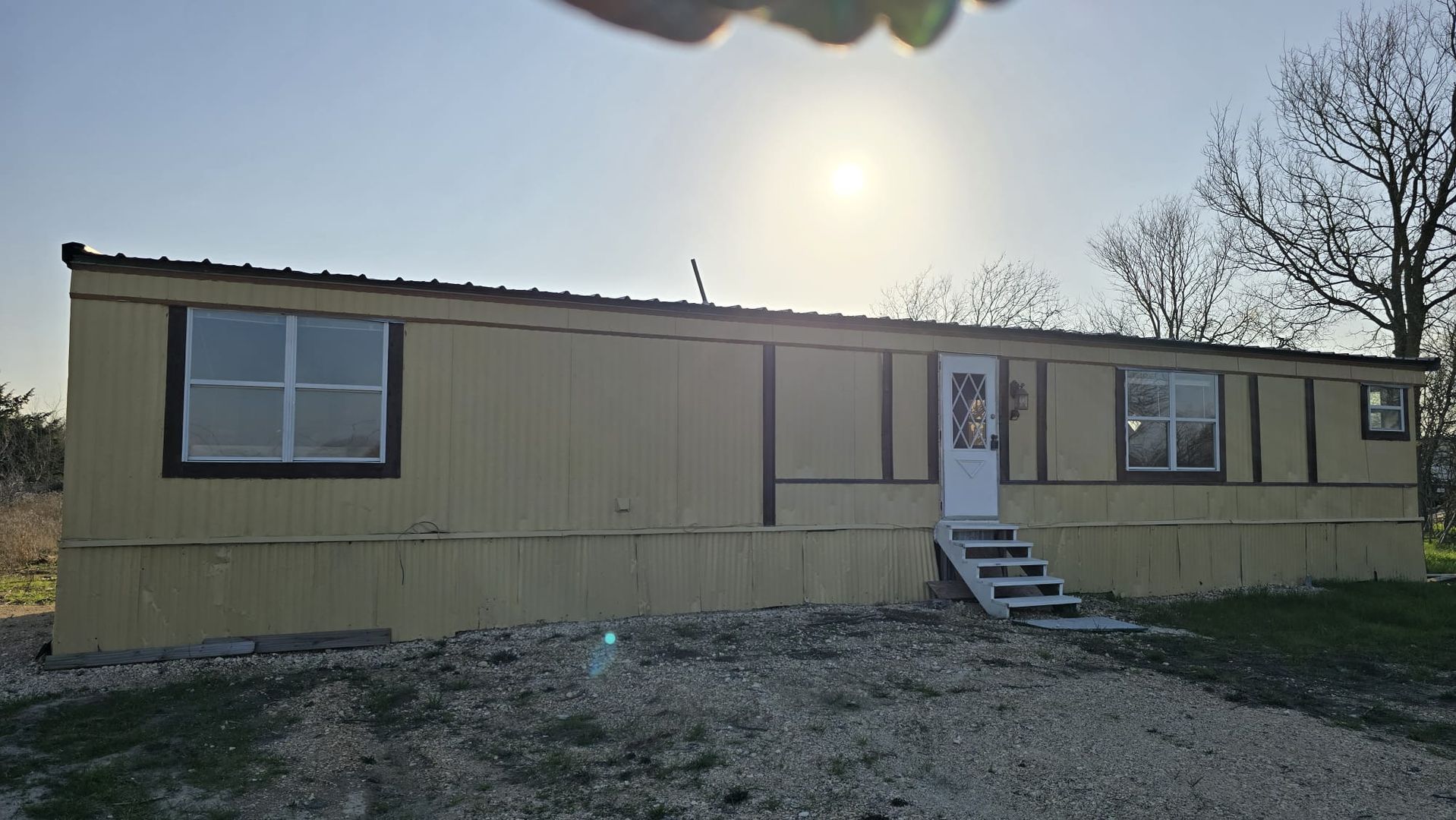 Manor House: 18509 Blake Manor Rd