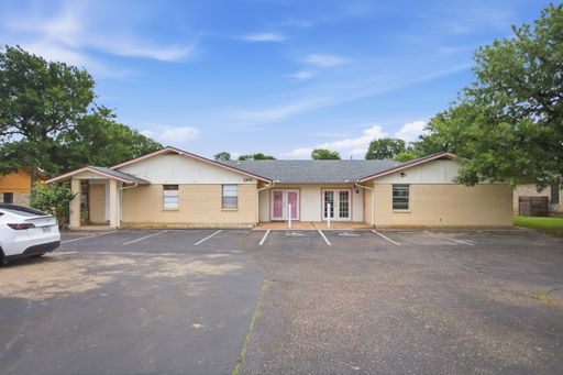 PRICE REDUCED!!!Retail/Office space for lease@Round Rock – photo 1