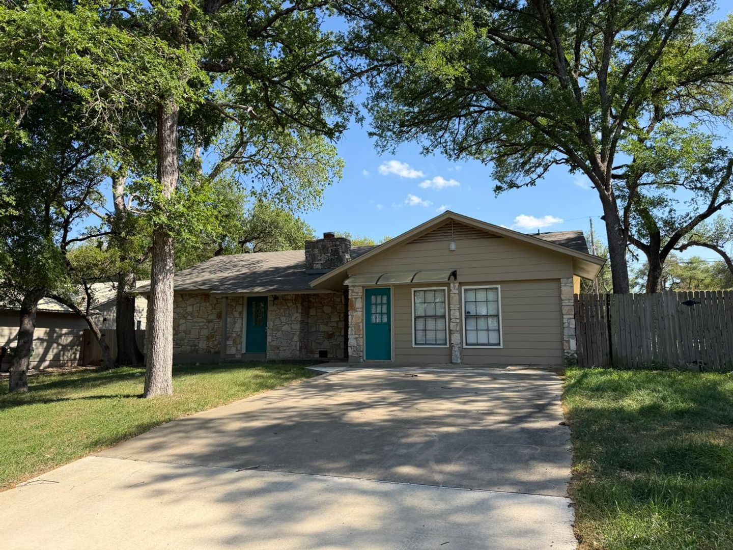 Austin Apartment: 9405 NEWBERRY Dr