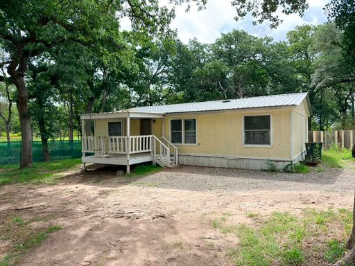 3BD 2BA House for Lease In Manor. – photo 1
