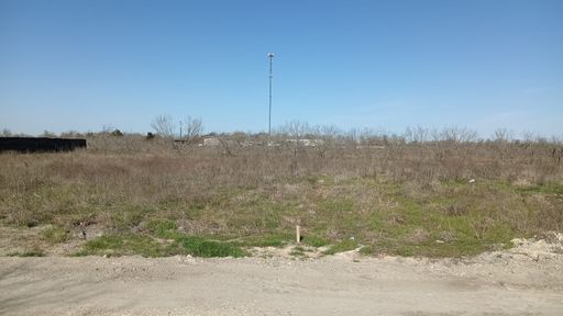 Beautiful 1-Acre Land for Lease!