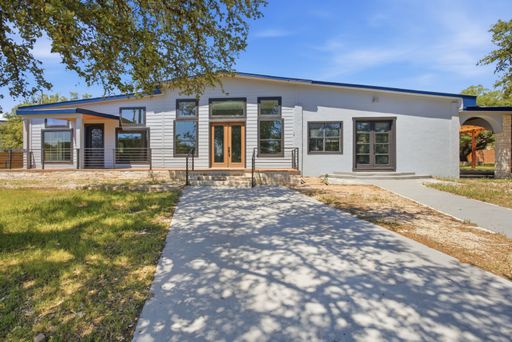 Renovated / Spacious Ranch Style Home in Lago Vista