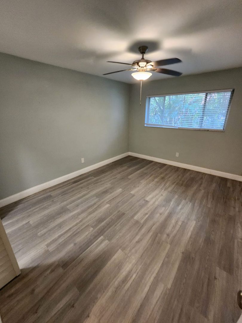 1329 Drew St Apt. 7, Clearwater, FL 33755