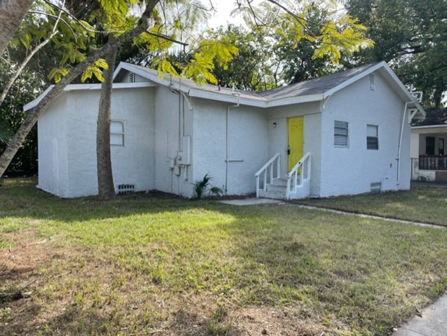 Tampa House: 2915 N Highland Ave