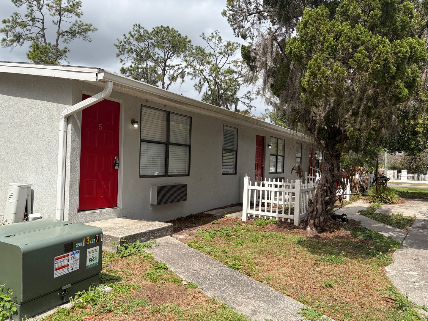Plant City Apartment: 1400 Strawberry Pl