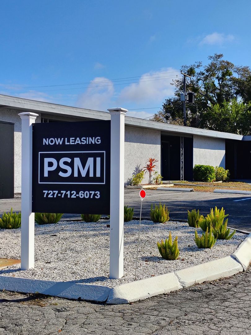 Clearwater Apartment: 407 Jupiter Ave