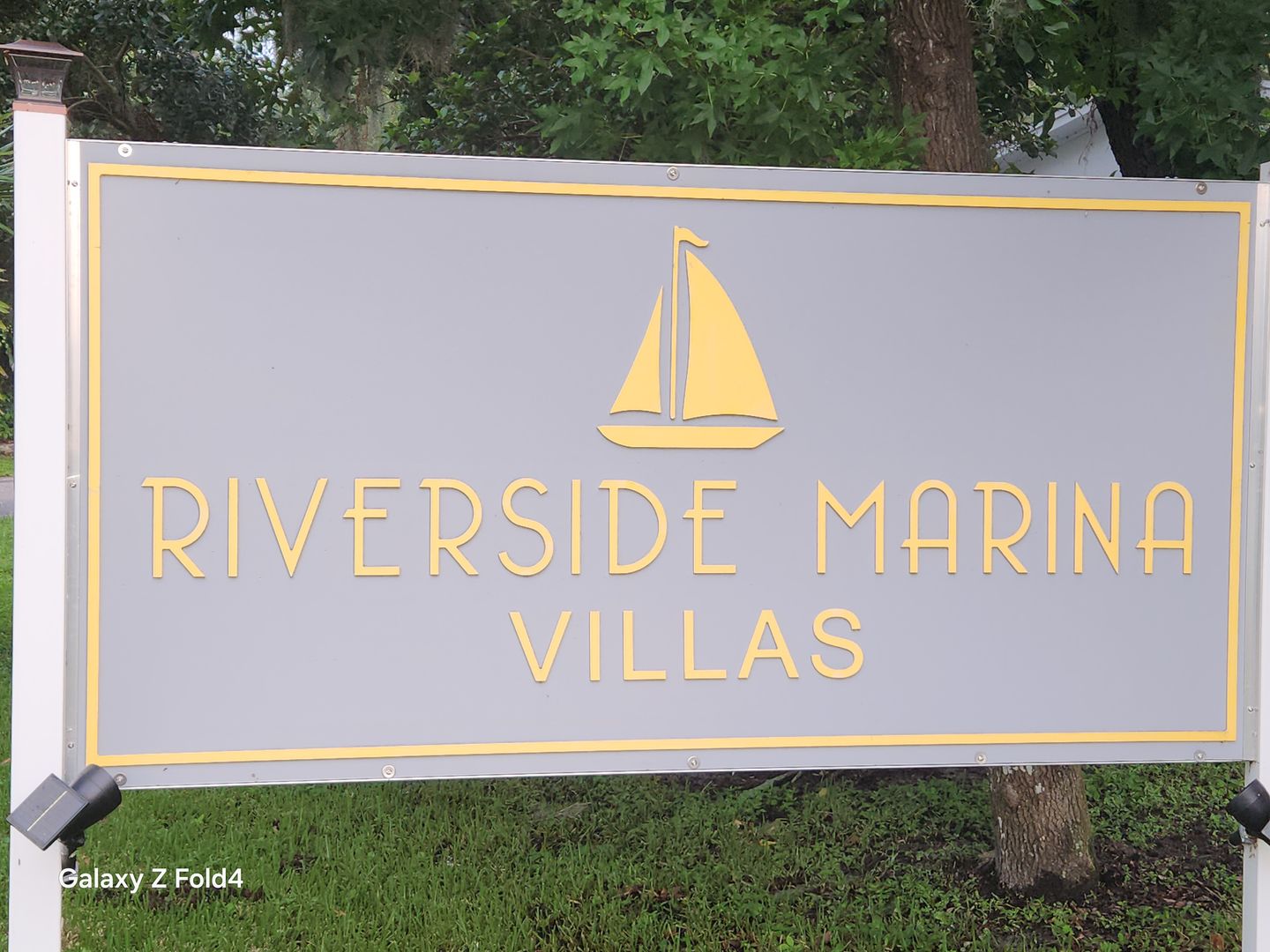 Riverview Apartment: 8008 Emi Ann Lane