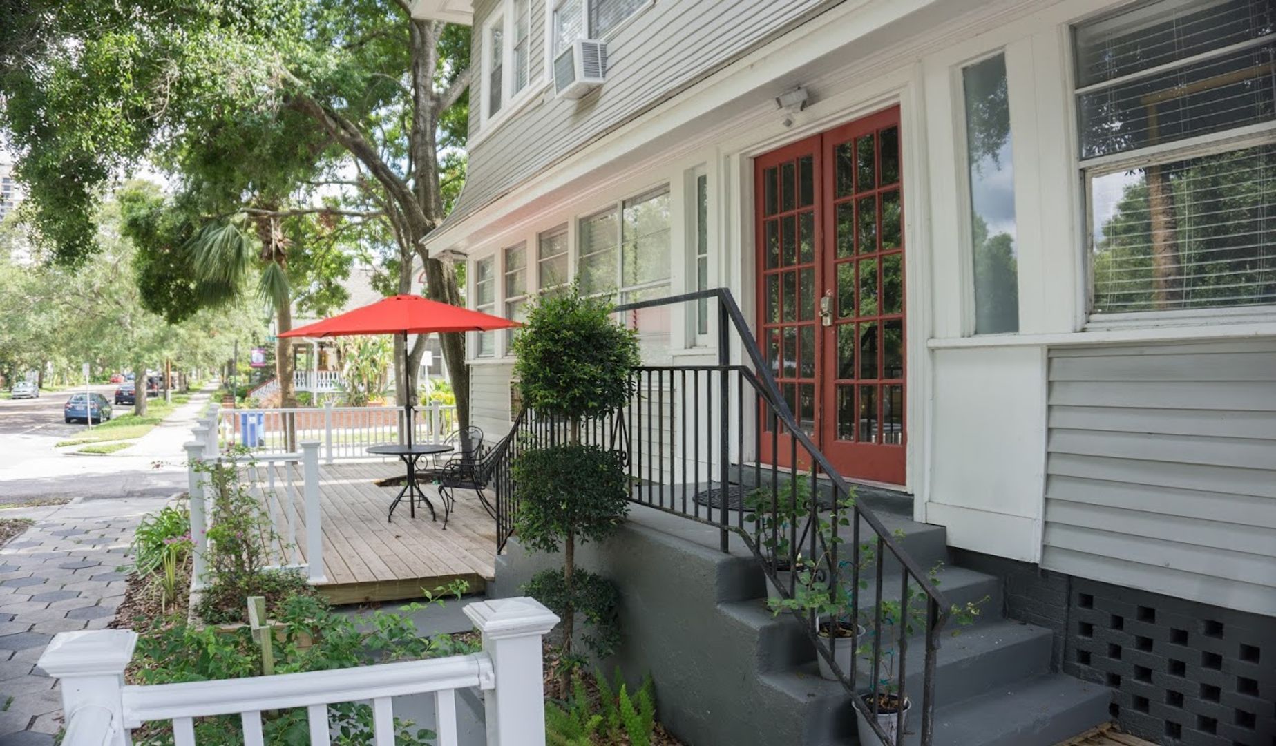 St. Petersburg Apartment: 700 1st St N