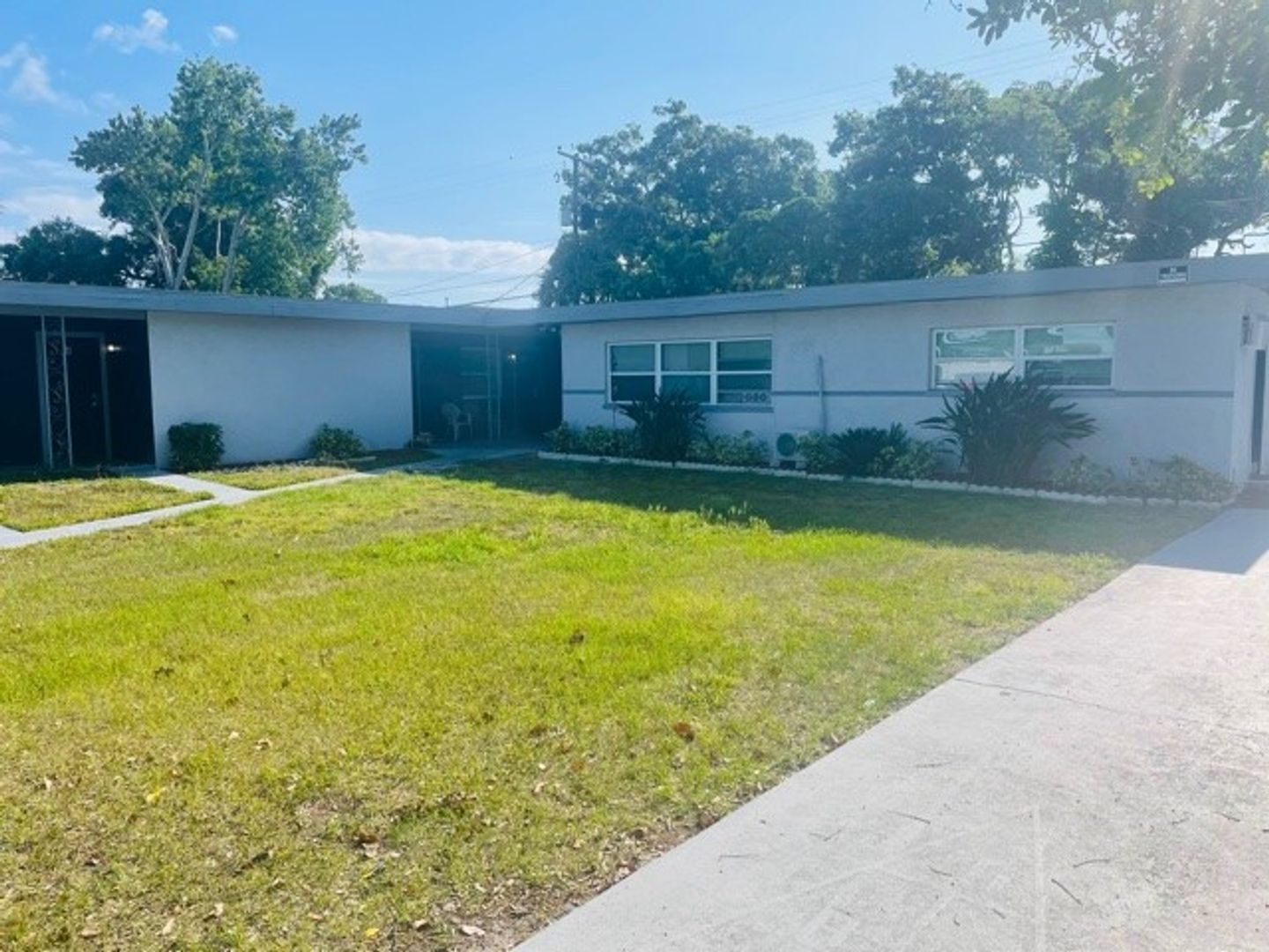 Clearwater Apartment: 407 Jupiter Ave