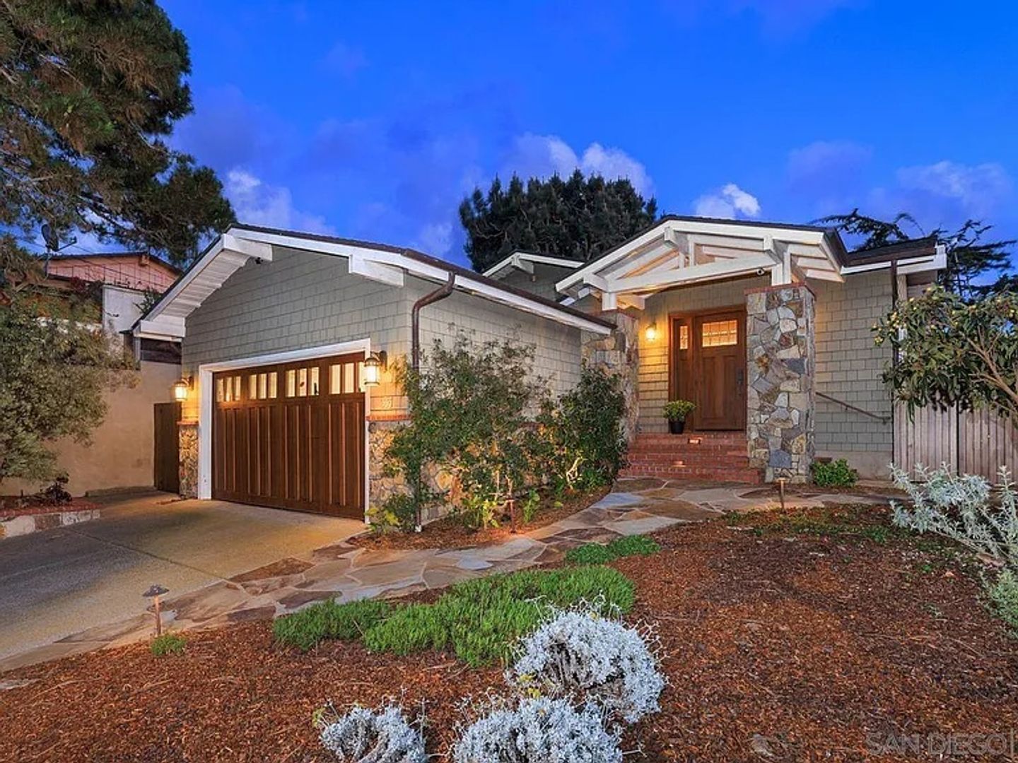 Del Mar House: 335 10th St.
