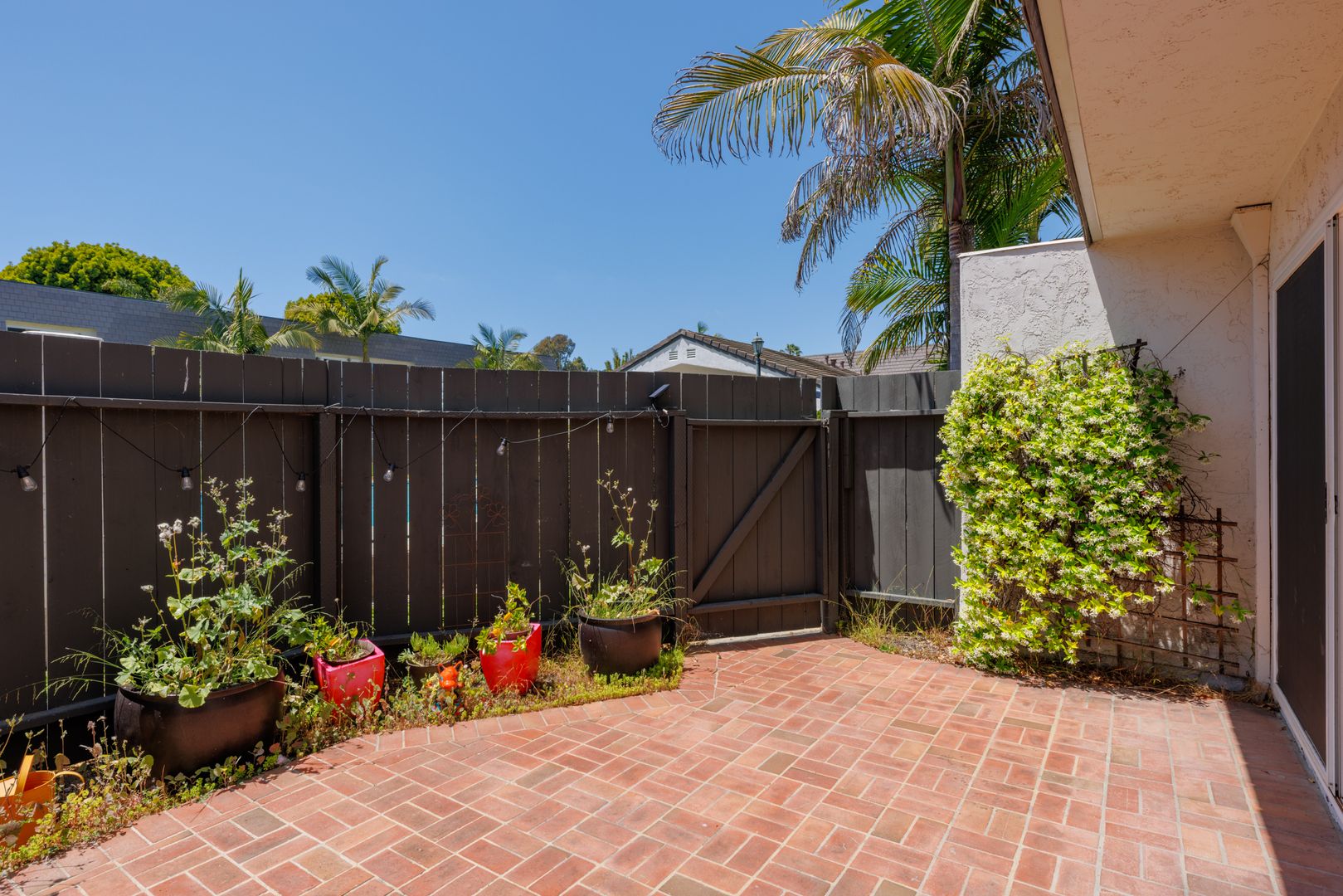 Solana Beach Condo: 843 Valley Ave