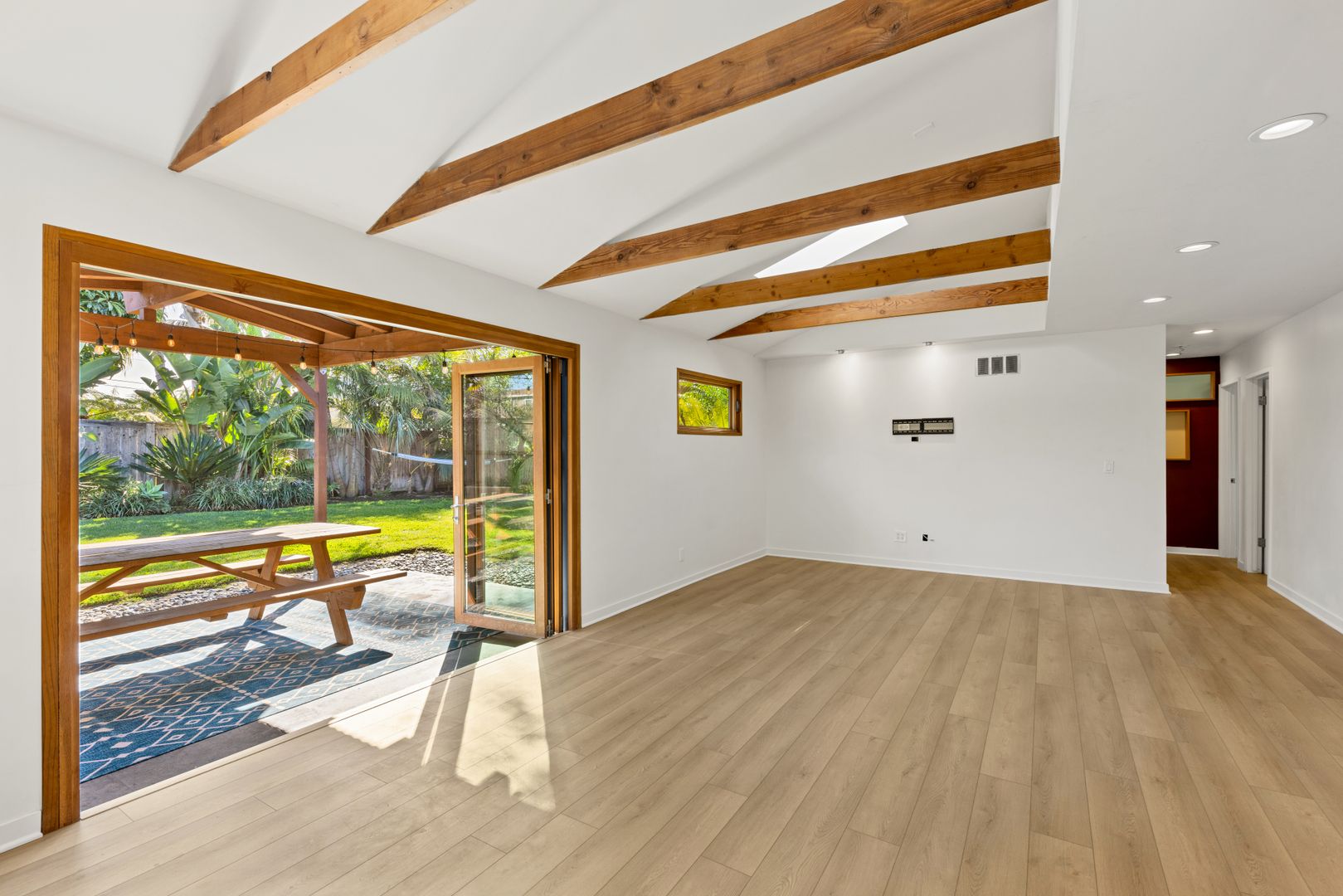 Cardiff By the Sea House: 1939 Park Crest Dr