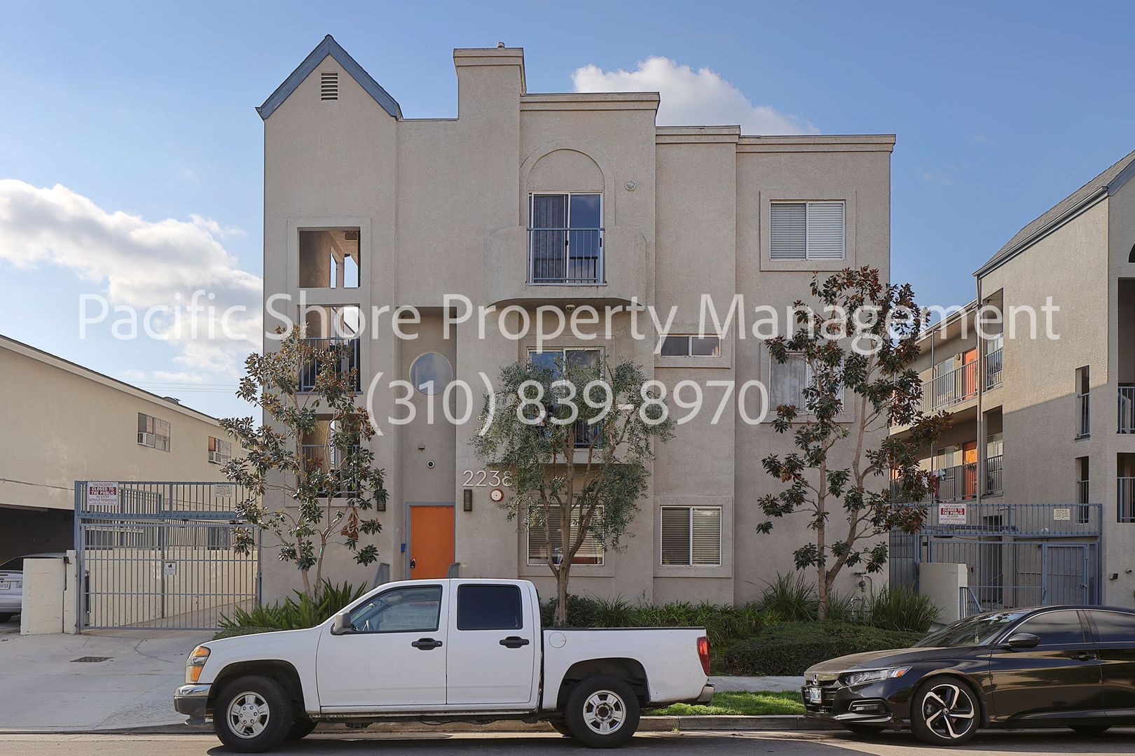 Los Angeles Apartment: 2238 Las Colinas Avenue