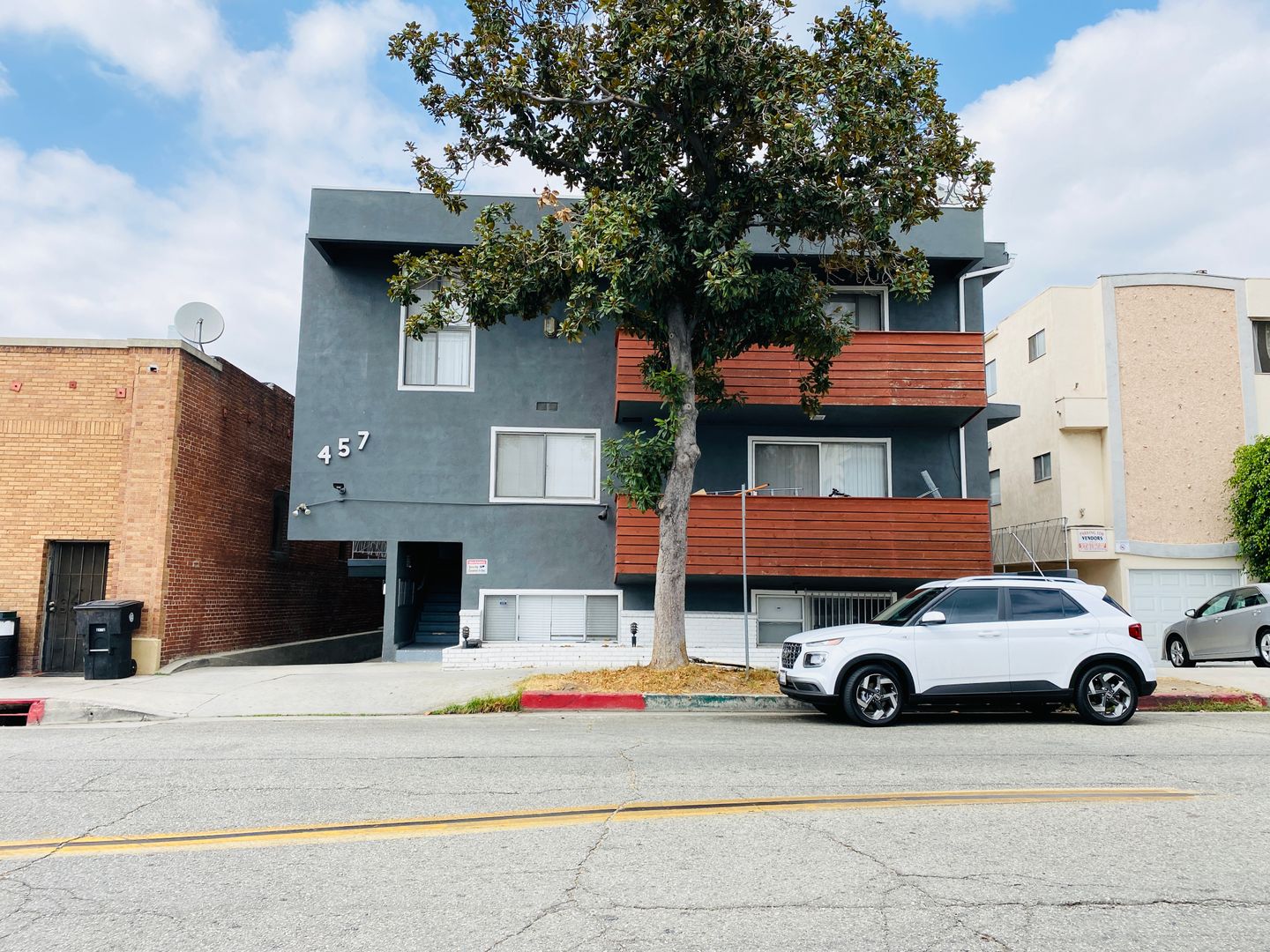 Glendale Apartment: 457 W. Dryden Street