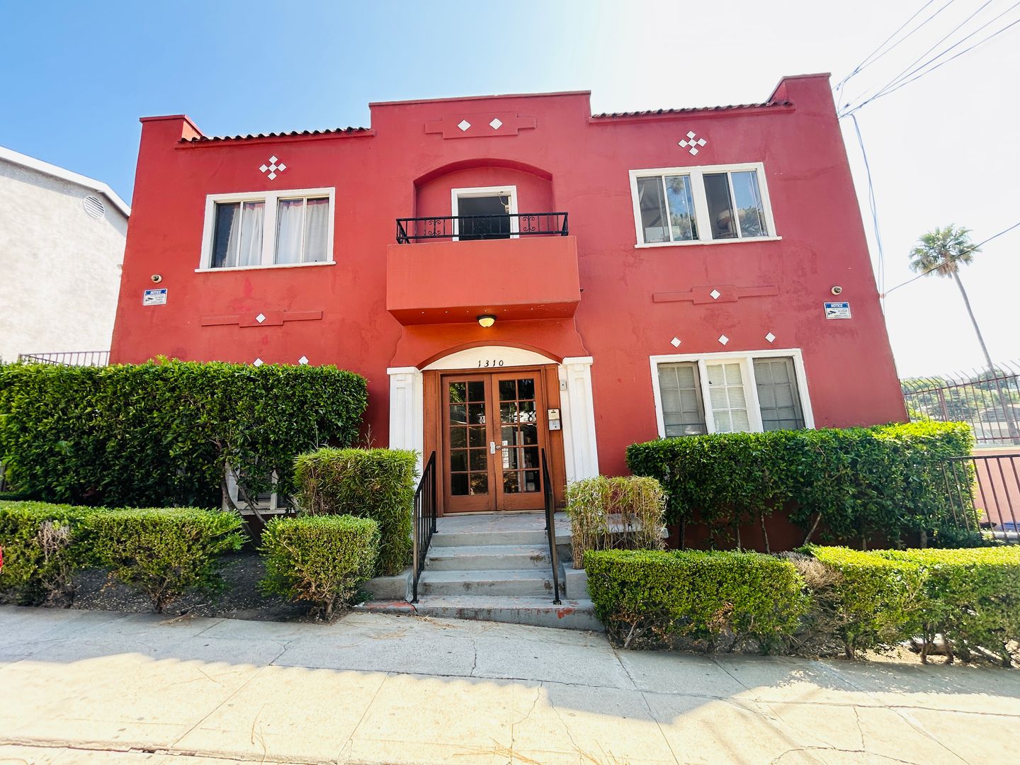 Los Angeles Apartment: 1310 Lilac Terrace