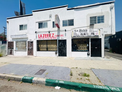 Cozy 1-Bedroom Over a Storefront with Parking Near Highland Park & Eagle Rock – photo 1