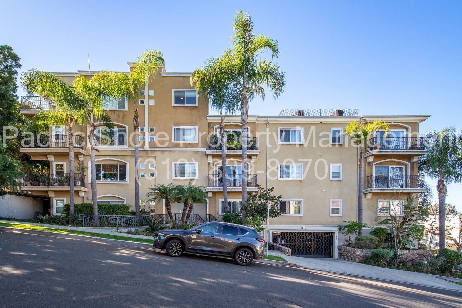 Los Angeles Condo: 3401 S. Bentley Ave. #101