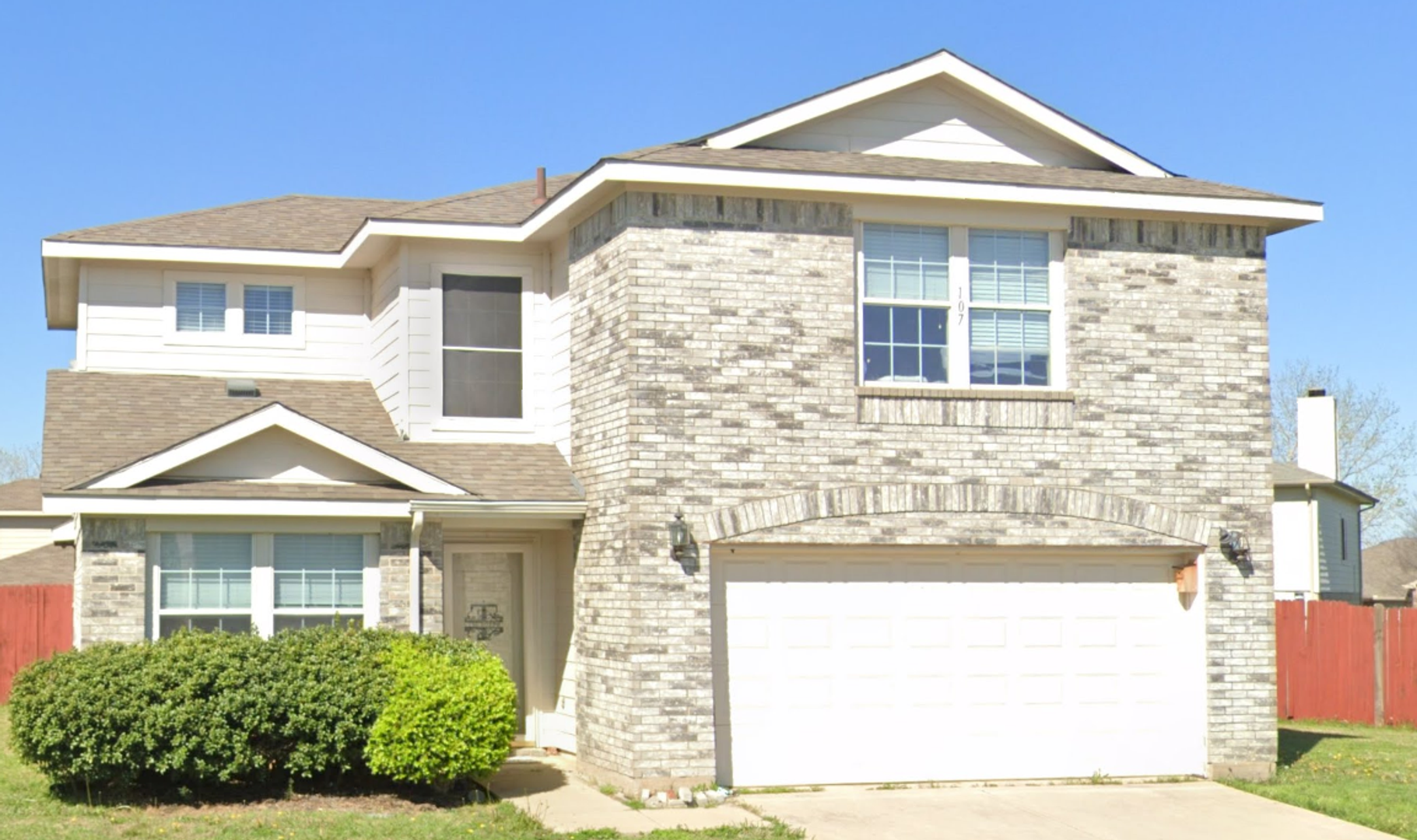 Krum House: 107 Nighthawk Dr