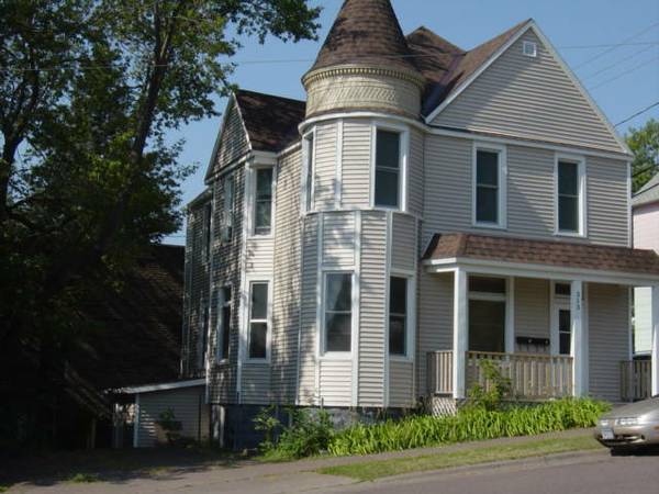 W  DULUTH Multiplex: 313 N 21ST AVE