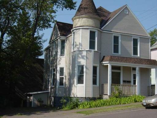 Lower West Duluth Duplex: All utilities included!