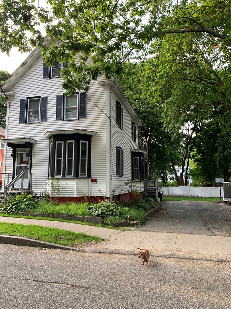 Portland Apartment: 117 Ashmont Street