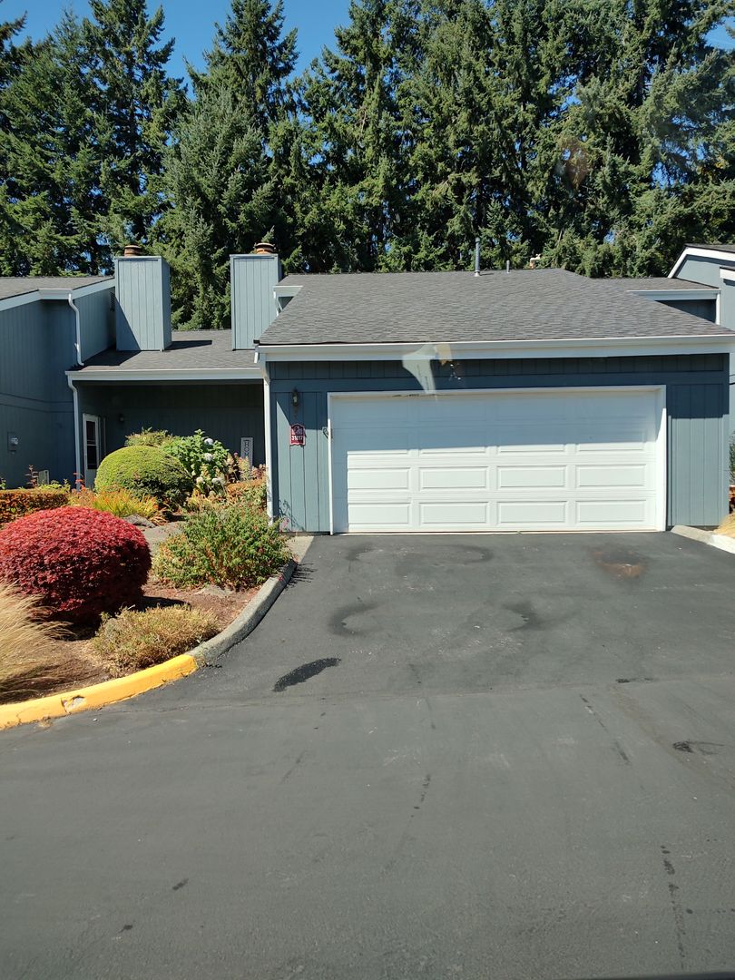 Federal Way Townhome: 31817 34th PL SW