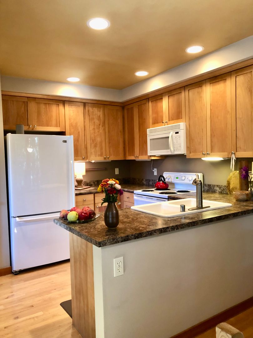 Bainbridge Island Townhome: 1300 Stonecress Lane NE  -