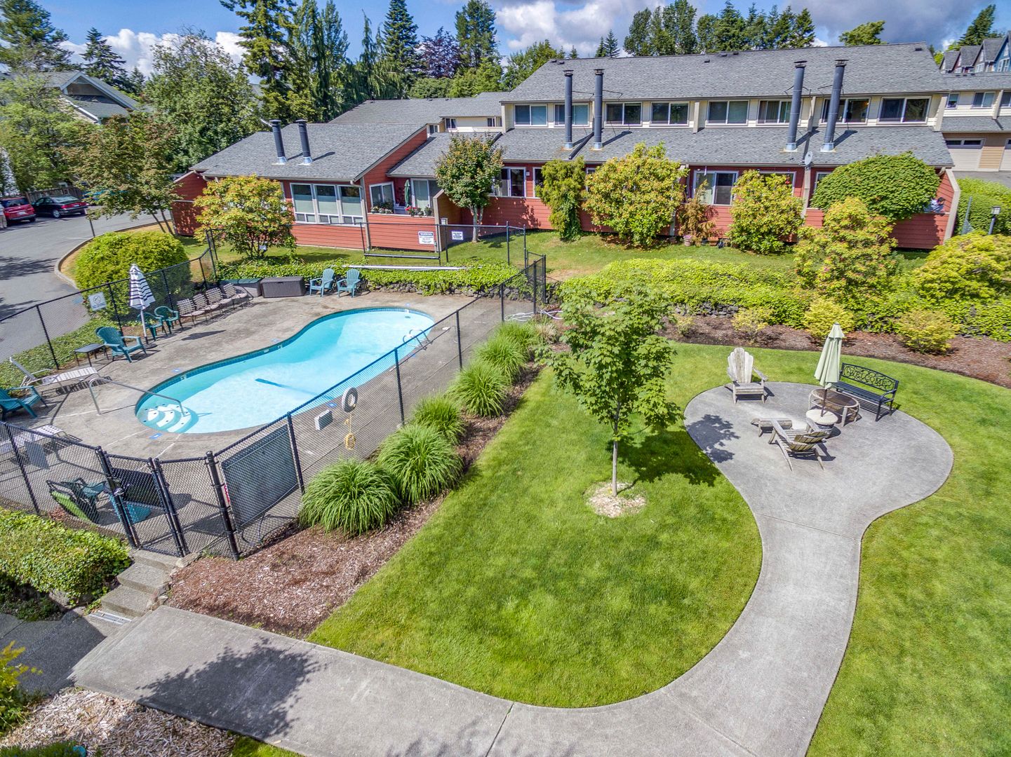 Bainbridge Island Apartment: 261 Shepard Way NW