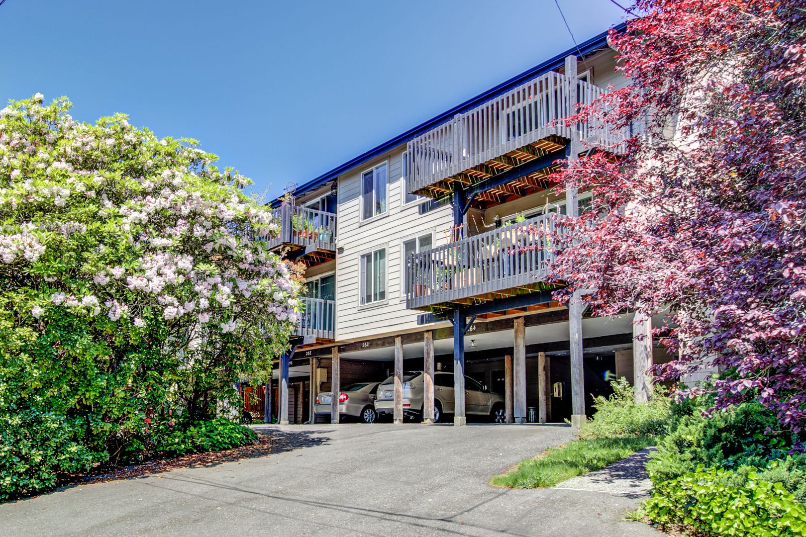 Bainbridge Island Apartment: 381 Wallace Way NE #105