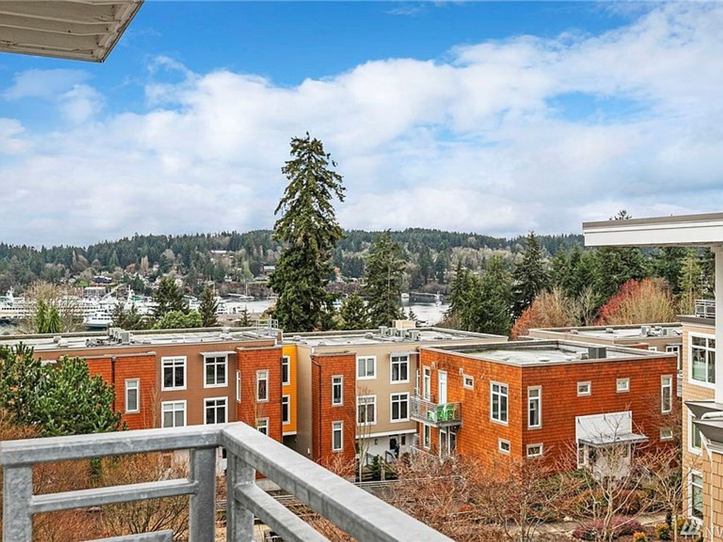Bainbridge Island Condo: 180 Harbor Square Loop NE