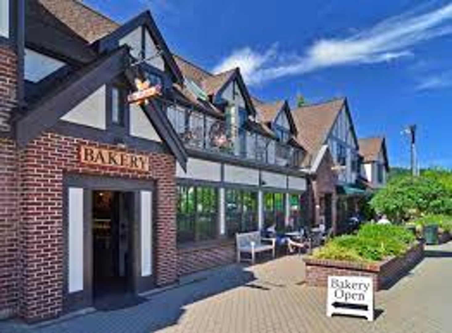 Bainbridge Island Apartment: 4569 Lynwood Center Road