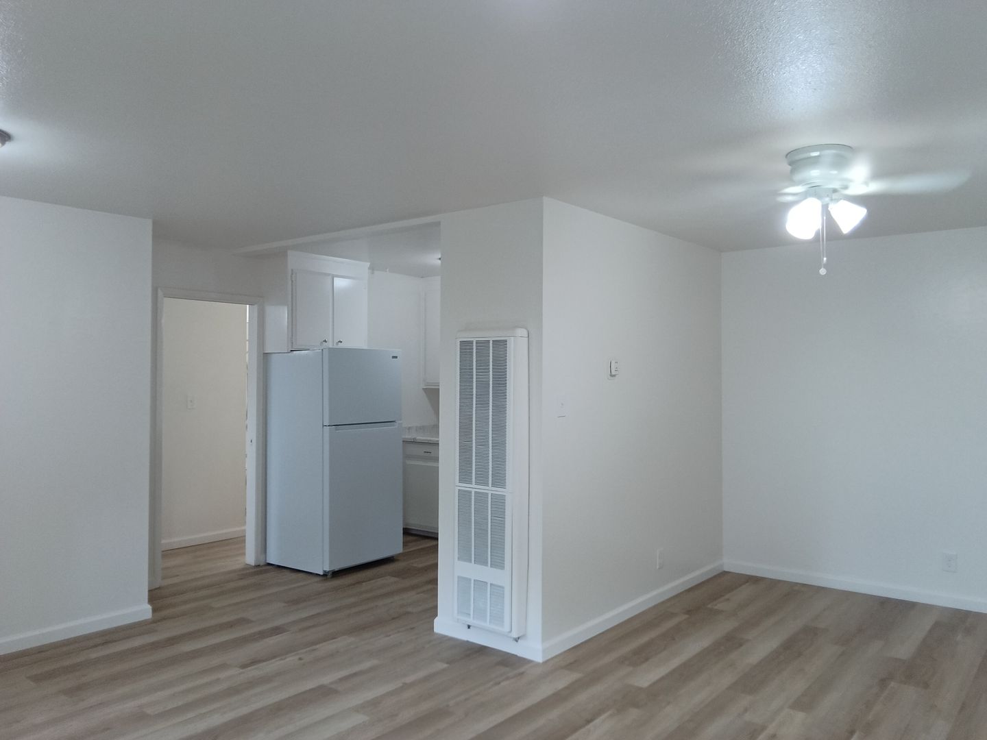 Sacramento Apartment: 6050 S. Land Park Drive
