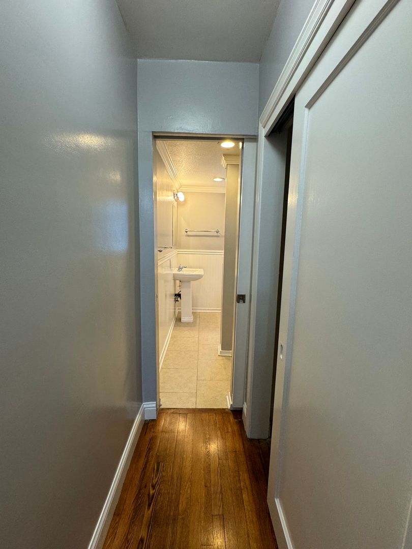 Sacramento Apartment: 1929 11th/1101/1101 1/2/1103 T Street