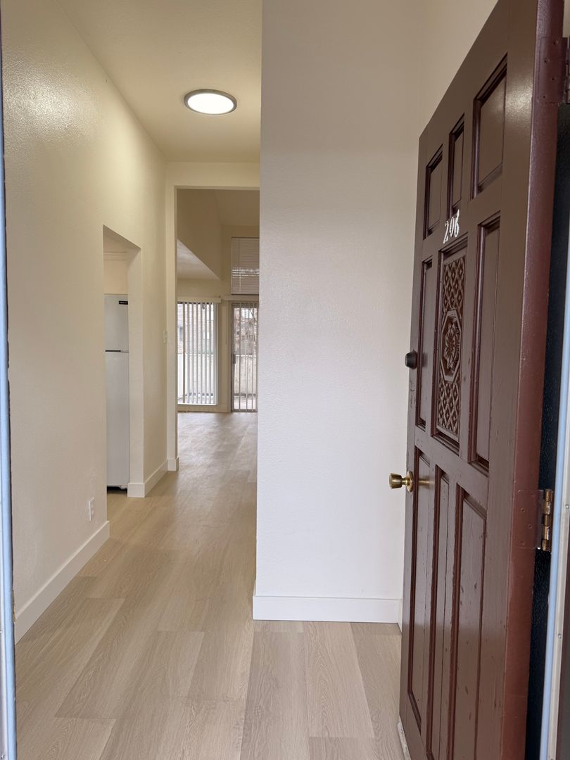 Modesto Apartment: 1701 Scenic Drive