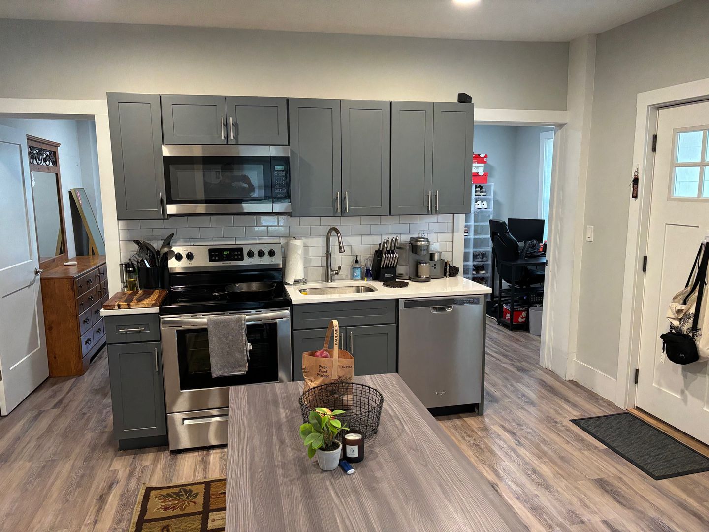 Lebanon Apartment: 82 Mascoma St