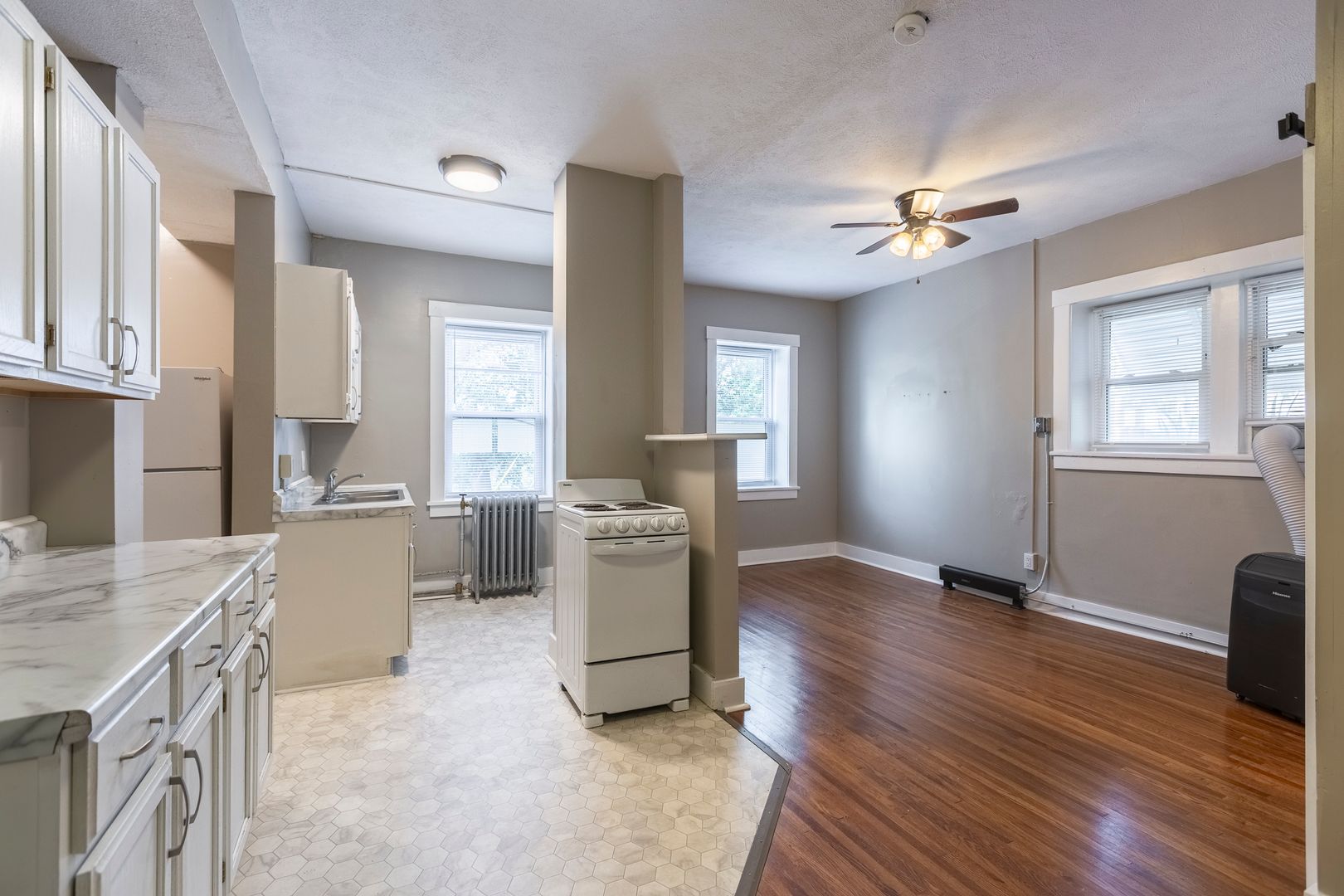 Omaha Apartment: 606 S. 32nd Ave