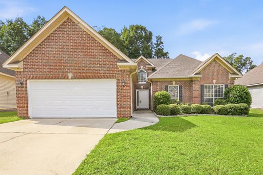632 Forest Lakes Drive Sterrett, AL 35147