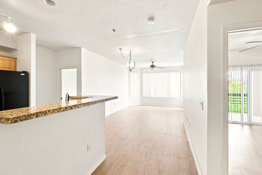 $1,000 OFF Rent on Stylish 2 Bed, 2 Bath Condo with Private Balcony – photo 1