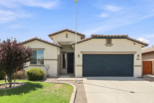 Spacious 4-Bedroom with Modern Touches in San Tan Valley – photo 1