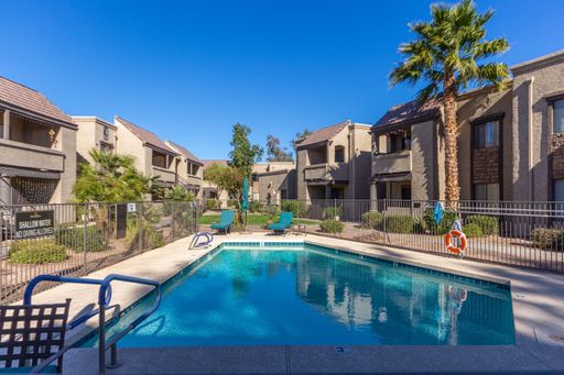 $500 OFF Rent on Stylish 2-Bed in Bella Vita Condo with Resort-Style Amenities – photo 1
