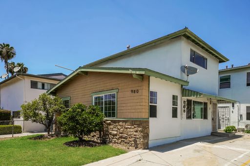 4 Bedroom / 2 Bathroom Remodeled Unit For Rent in San Pedro – photo 1